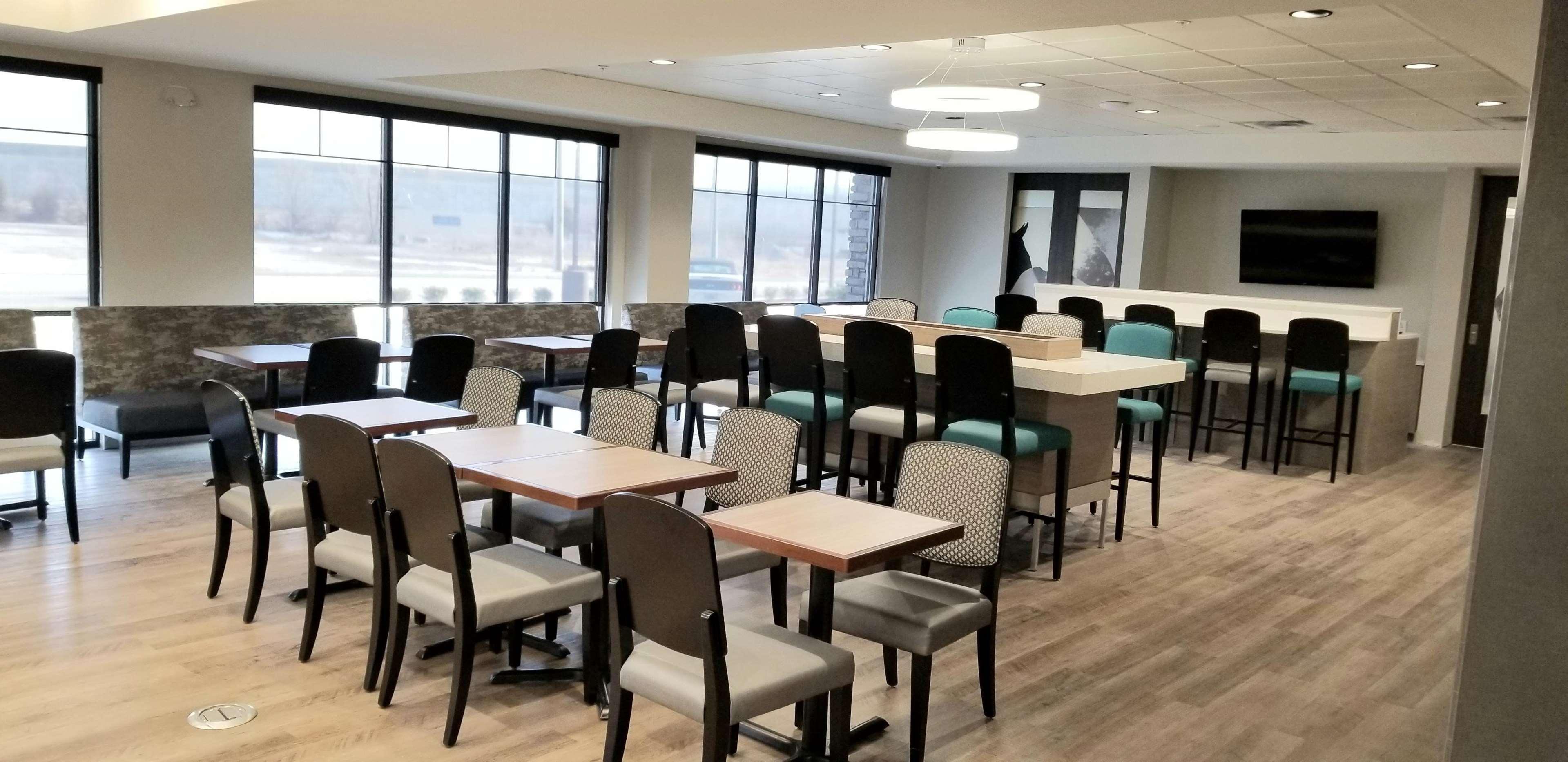 Comfort Inn & Suites Clarksville - Louisville North Экстерьер фото
