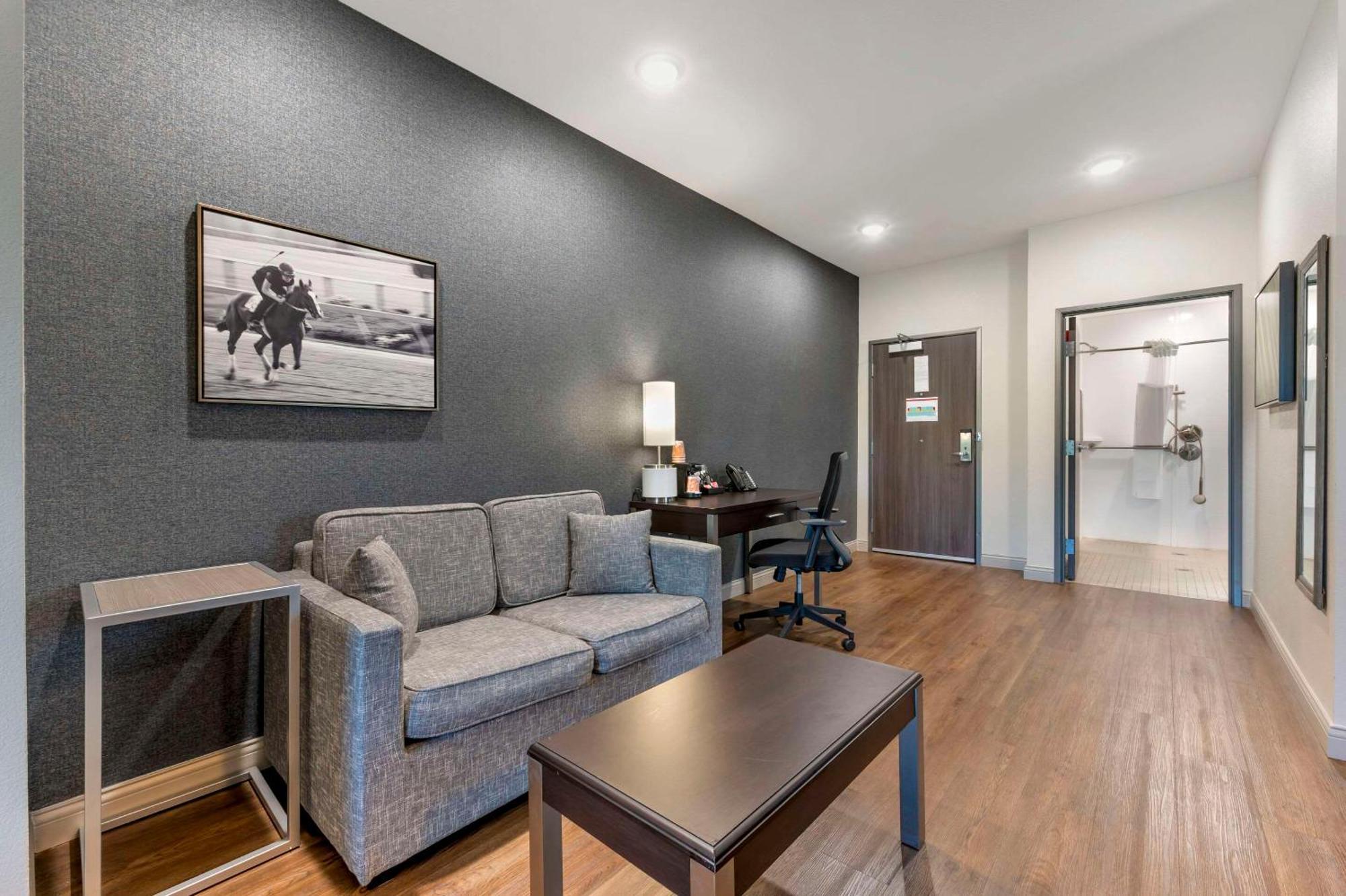 Comfort Inn & Suites Clarksville - Louisville North Экстерьер фото