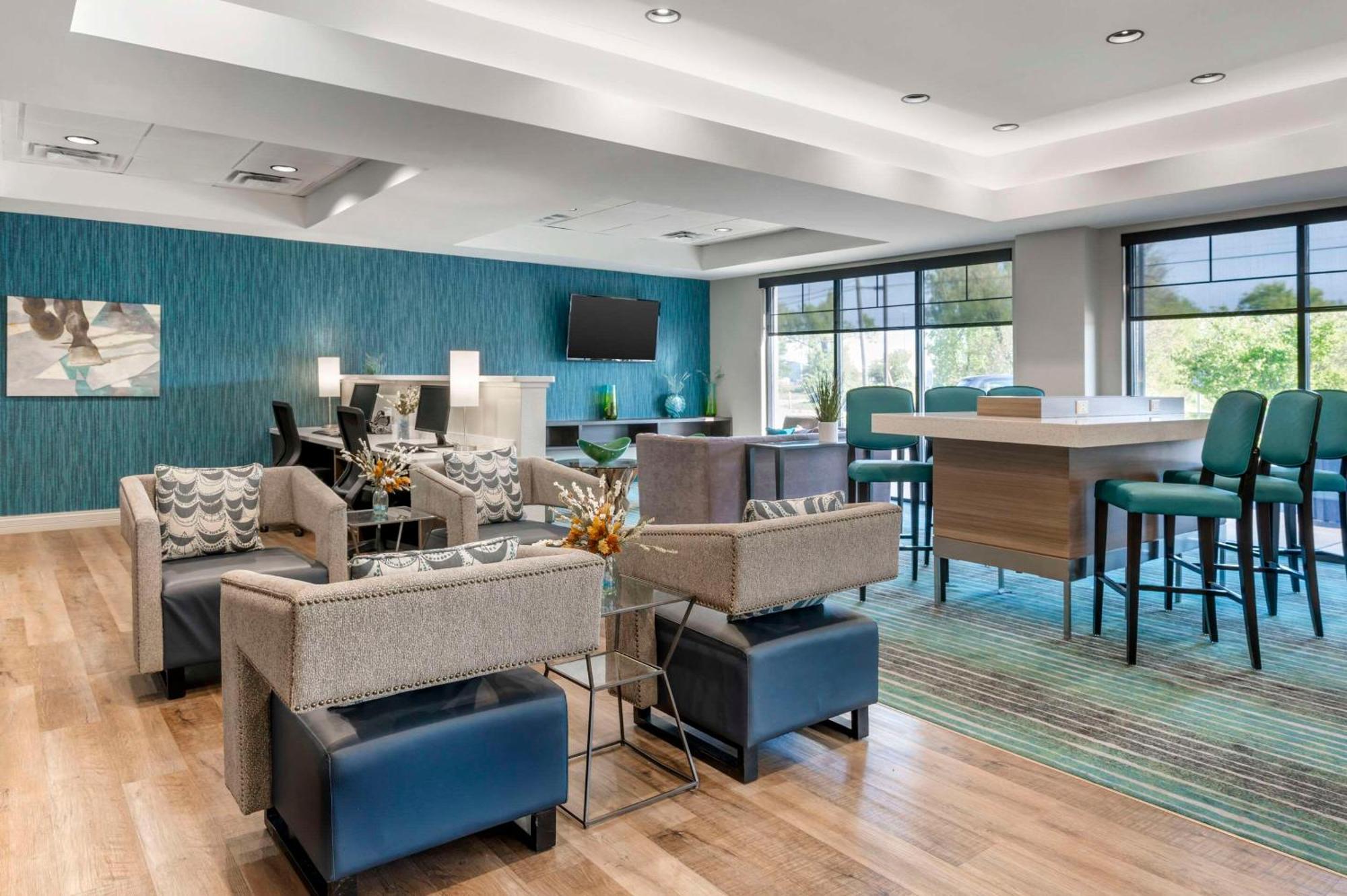 Comfort Inn & Suites Clarksville - Louisville North Экстерьер фото