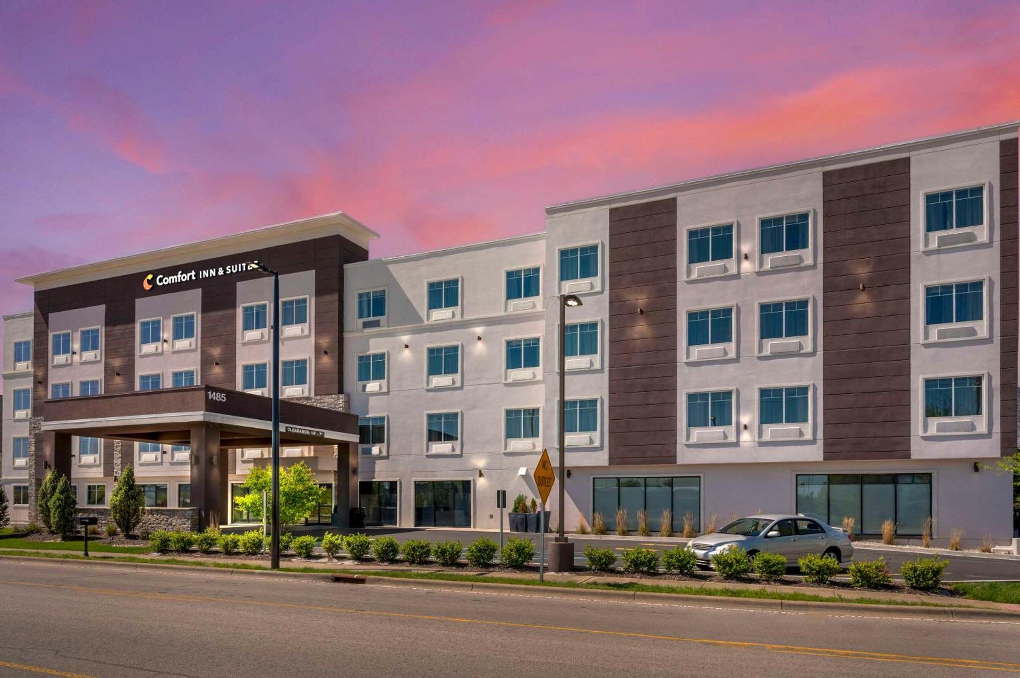 Comfort Inn & Suites Clarksville - Louisville North Экстерьер фото